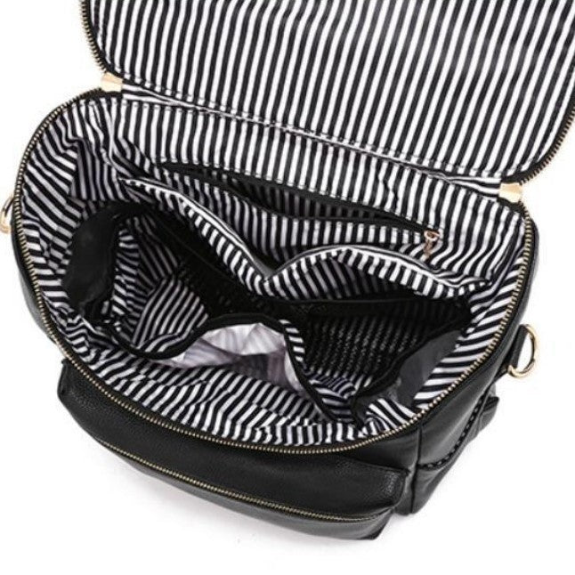 sac a langer cuir synthétique noir vue intérieure vide