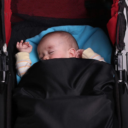 chanceliere bebe polyvalente 3-en-1 illustrant bébé endormi