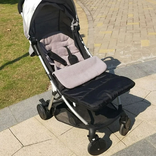 chanceliere bebe polyvalente 3-en-1 installée sur poussette