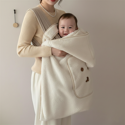 Couverture de portage polaire ultra-douce recouvrant bébé porté par maman