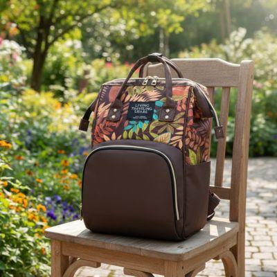 sac a dos a langer tendance déposé sur une chaise