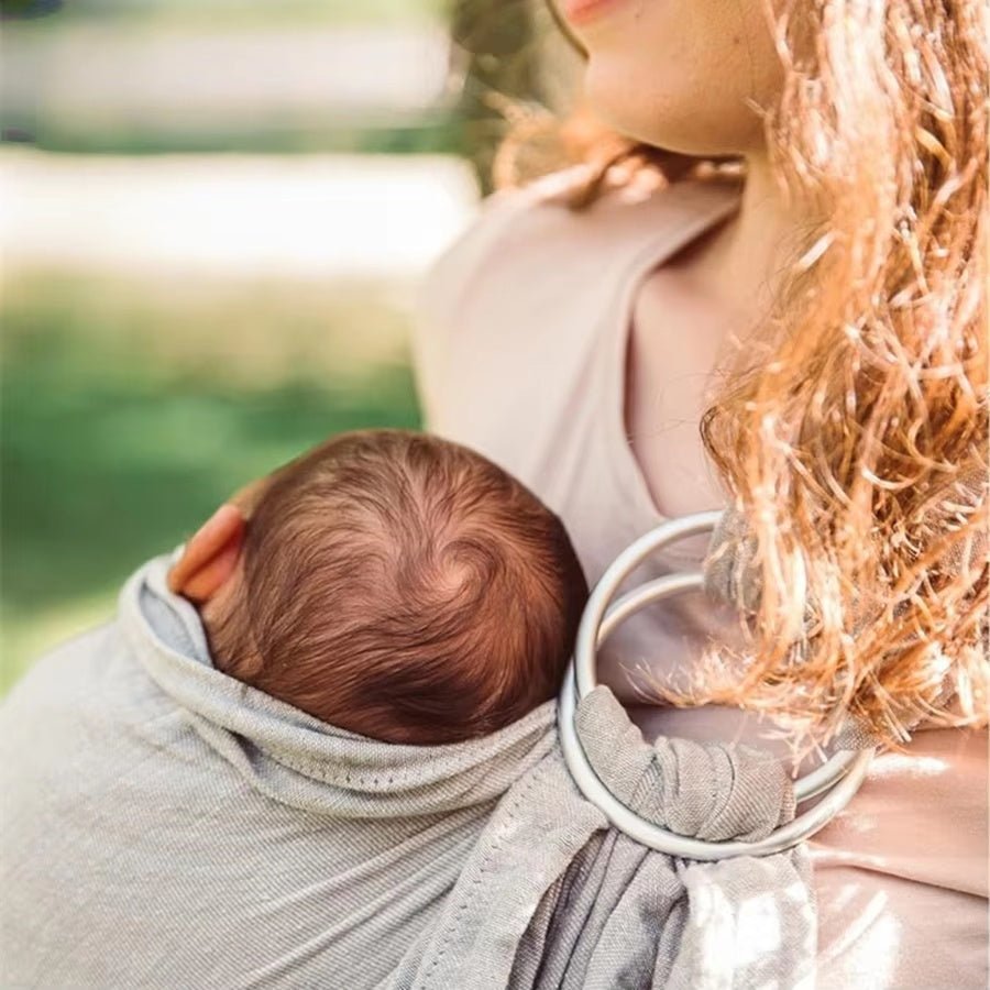sling nouveau-né gris avec système double anneau métallique