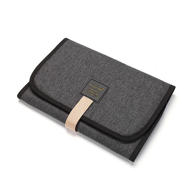 tapis à langer imperméable nomade couleur gris urbain