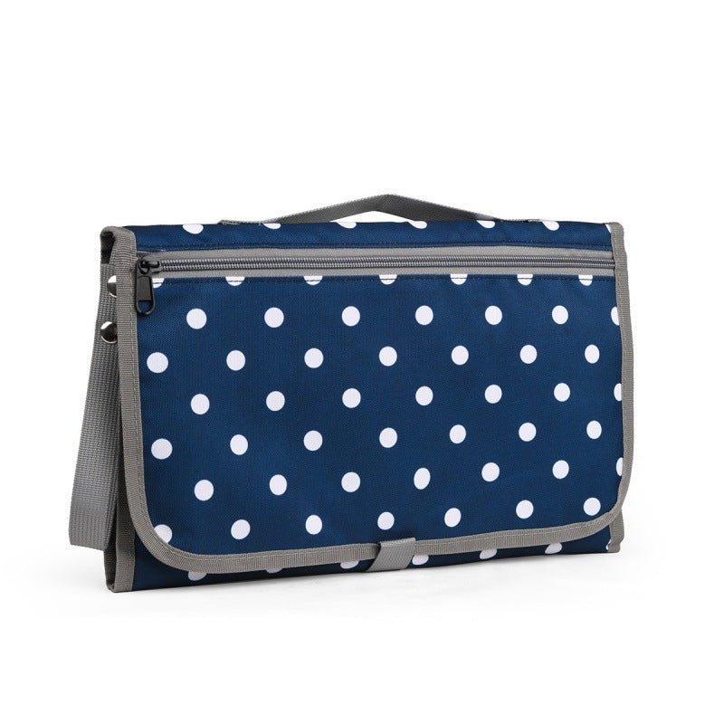 tapis à langer nomade pratique marine avec motif de pois